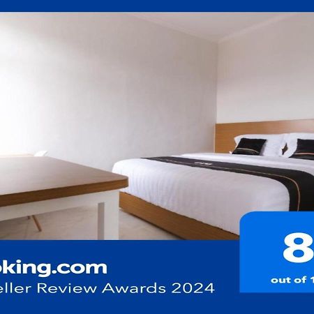 Super Oyo Collection O 90023 Damar Kusumo Guest House Maguwo Екстериор снимка